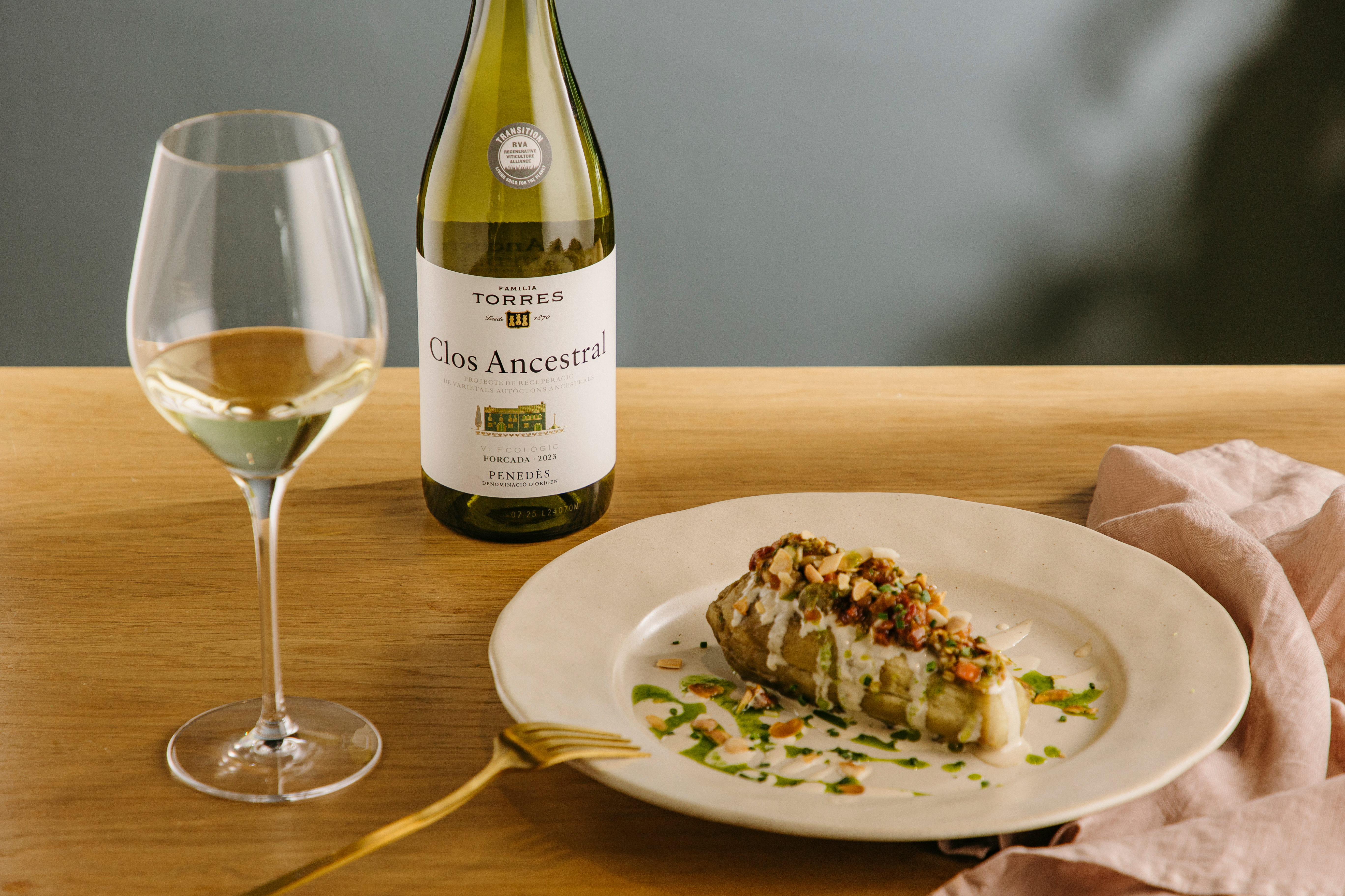 Berenjena escalivada con salsa tahina