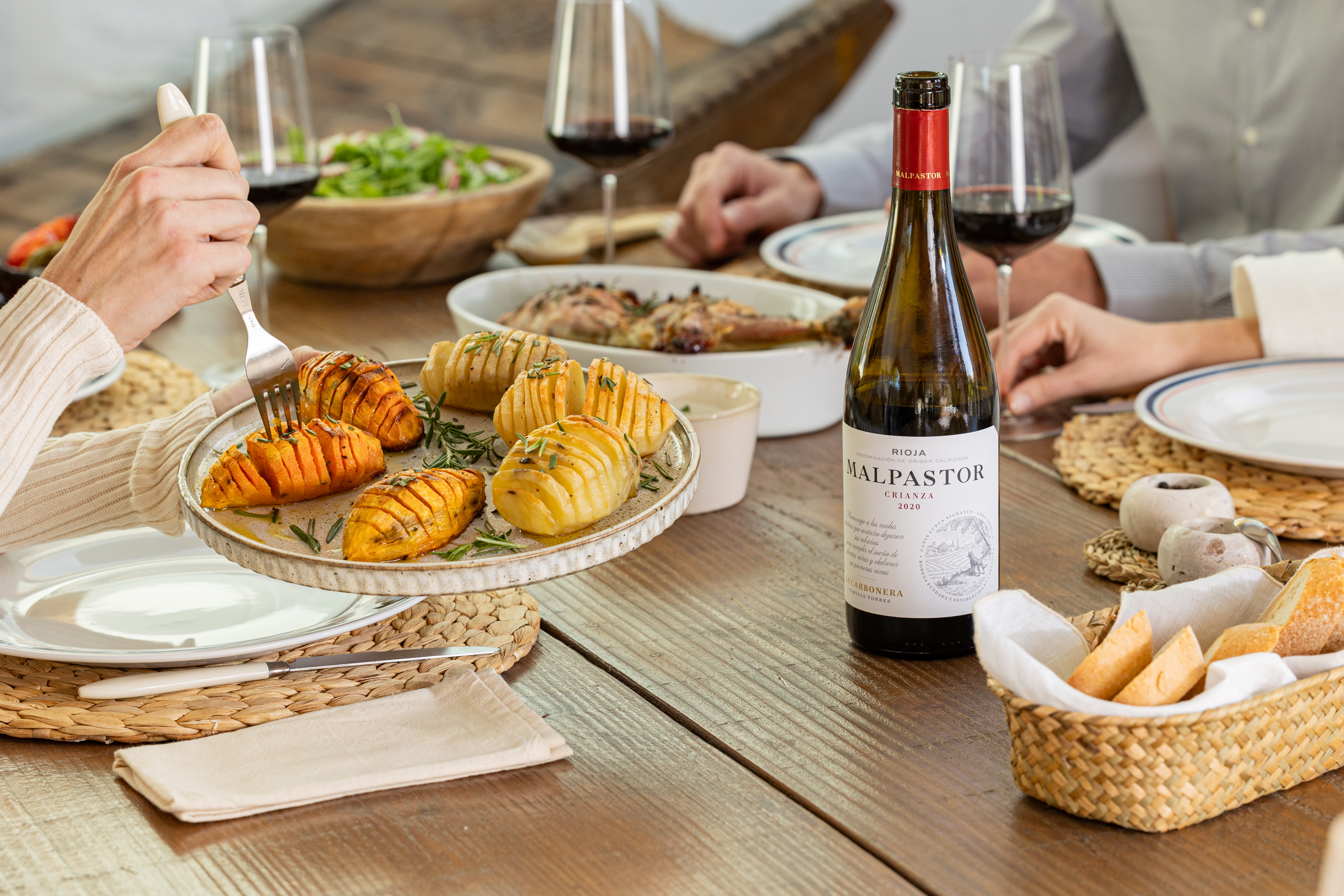 Malpastor es un vino elaborado con tempranillo, el acompañante perfecto para este momento de barbacoa con los tuyos.