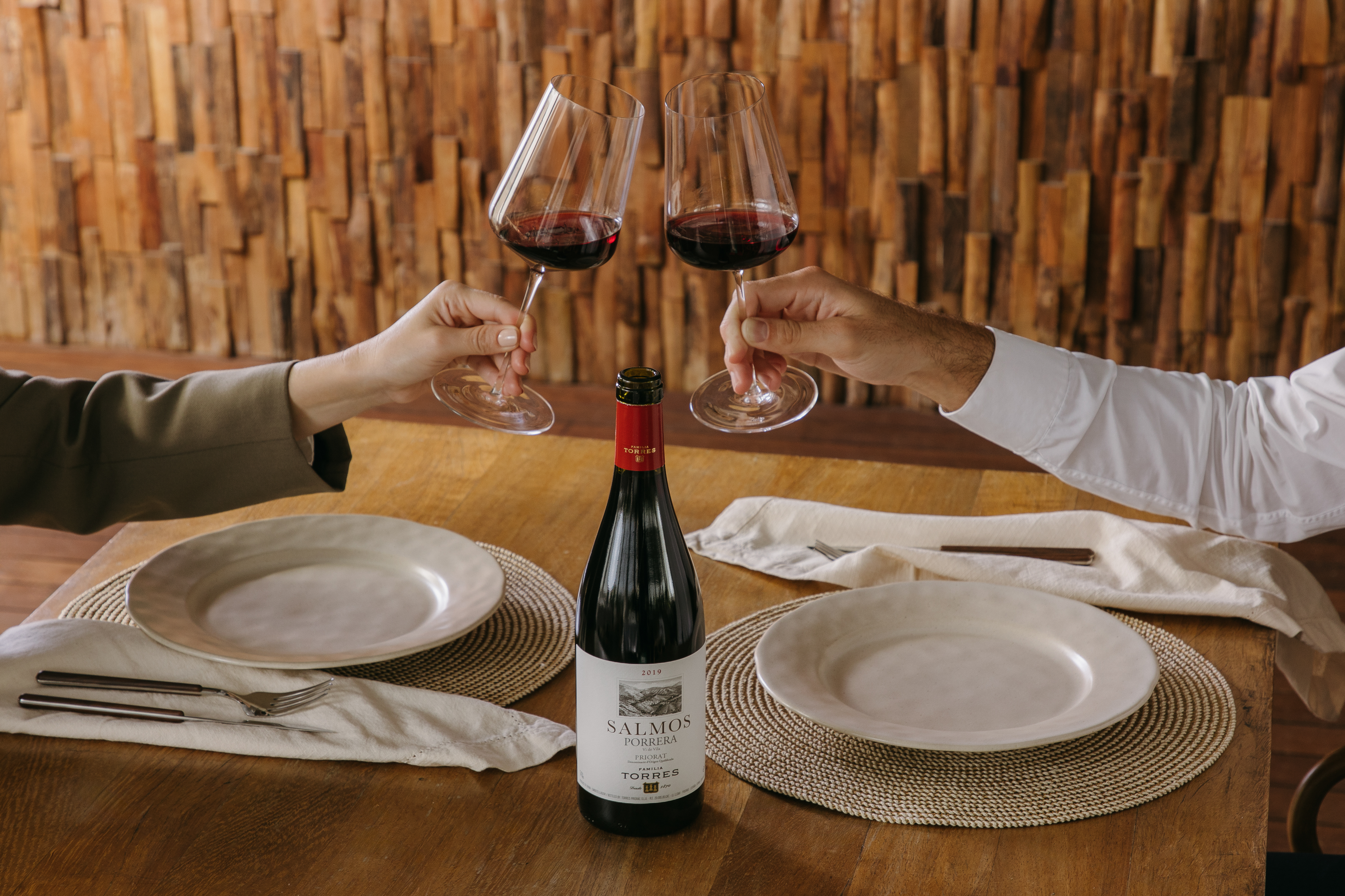 Salmos (DOQ Priorat) elaborado con garnacha y cariñena, propiedad de Familia Torres.