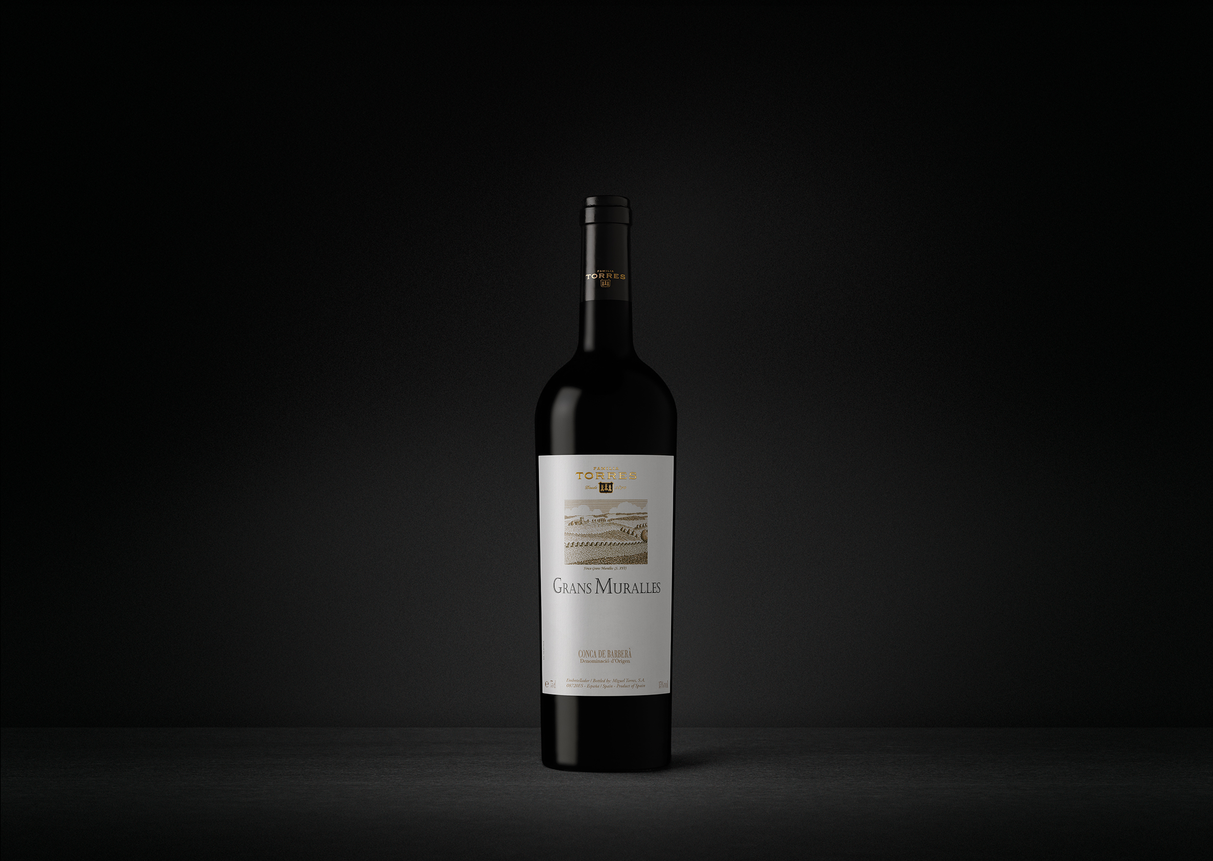 Grans Muralles es un vino tinto de la denominación de origen Conca de Barberà.