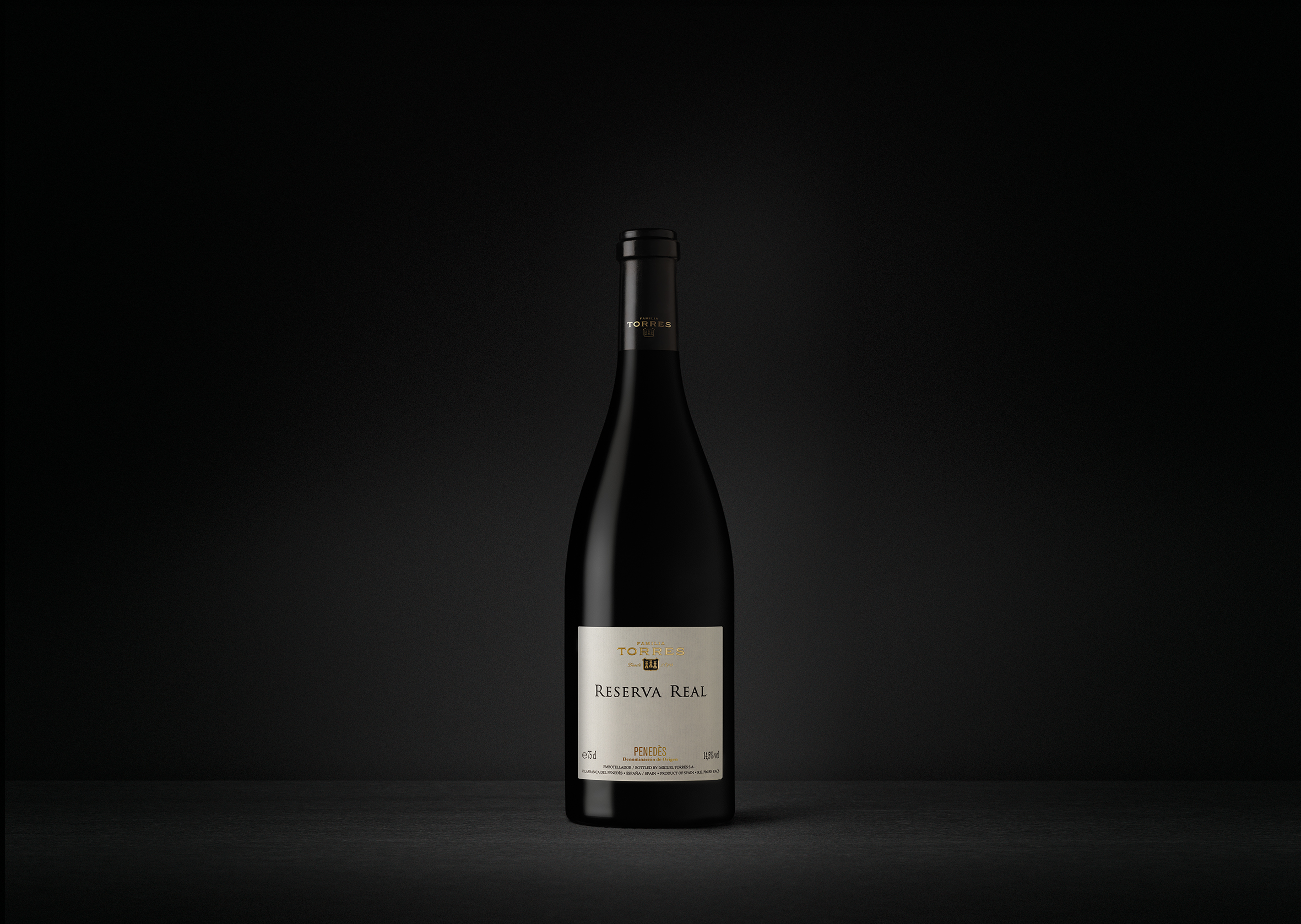 ANTOLOGÍA MIGUEL TORRES Reserva Real es un vino tinto de la denominación de origen Penedès.