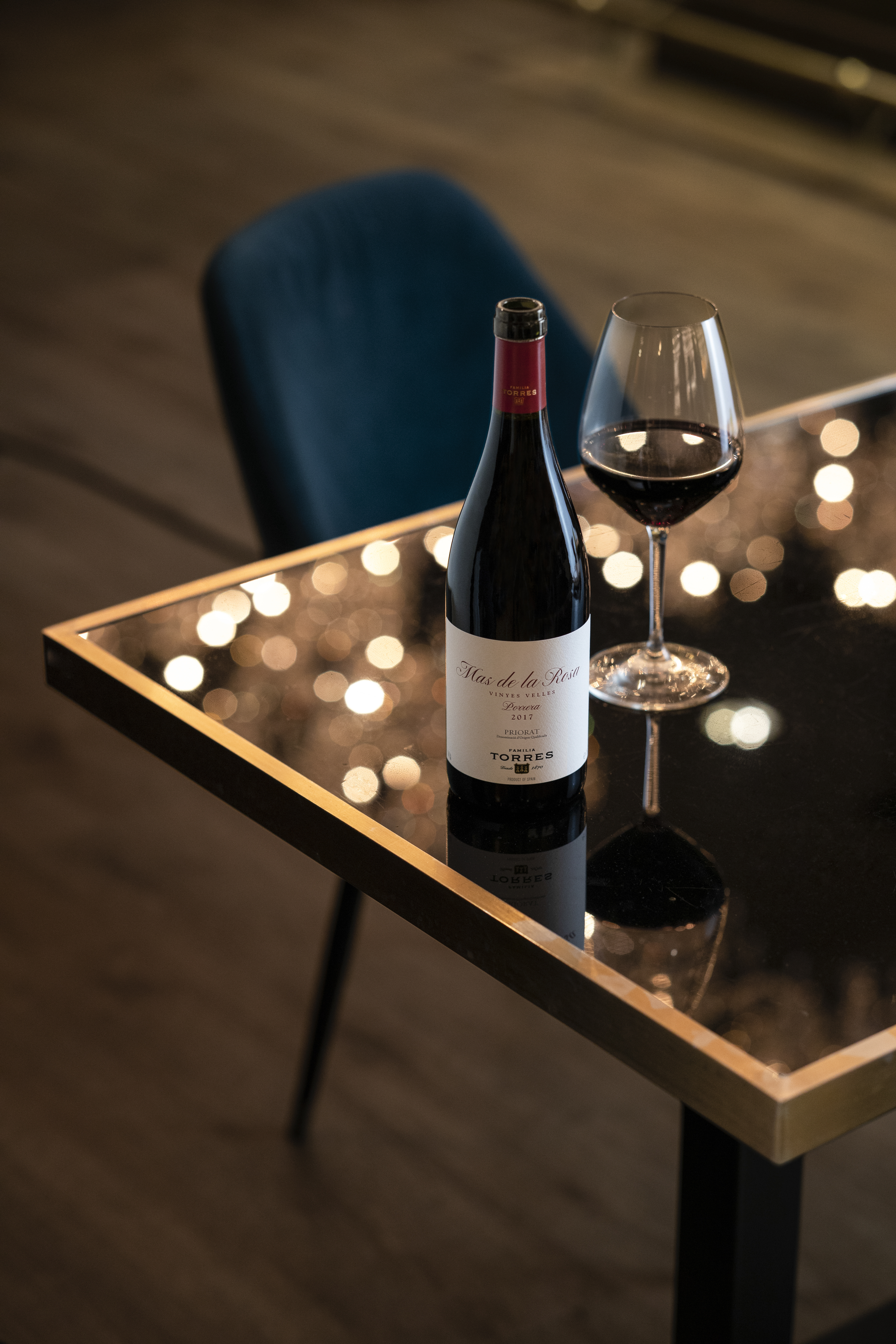 GARNACHA TINTA & CARIÑENA Vino Mas de la Rosa, elaborado con las variedades garnacha tinta y cariñena